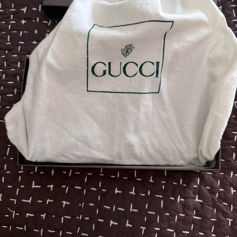 Gucci Brown Gift Box with Gold Logo - Picture 4 of 4